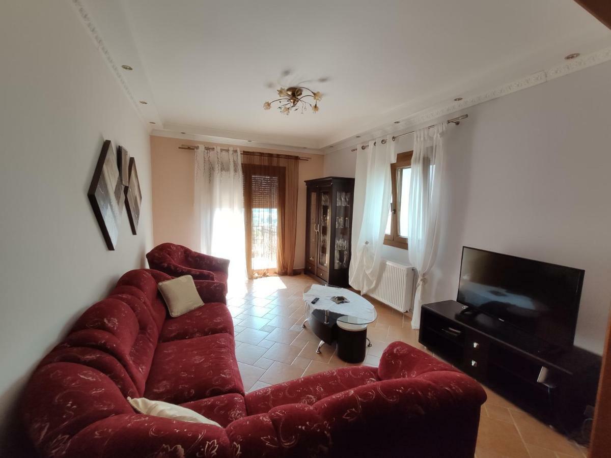 לימנאס Elpida Apartment מראה חיצוני תמונה