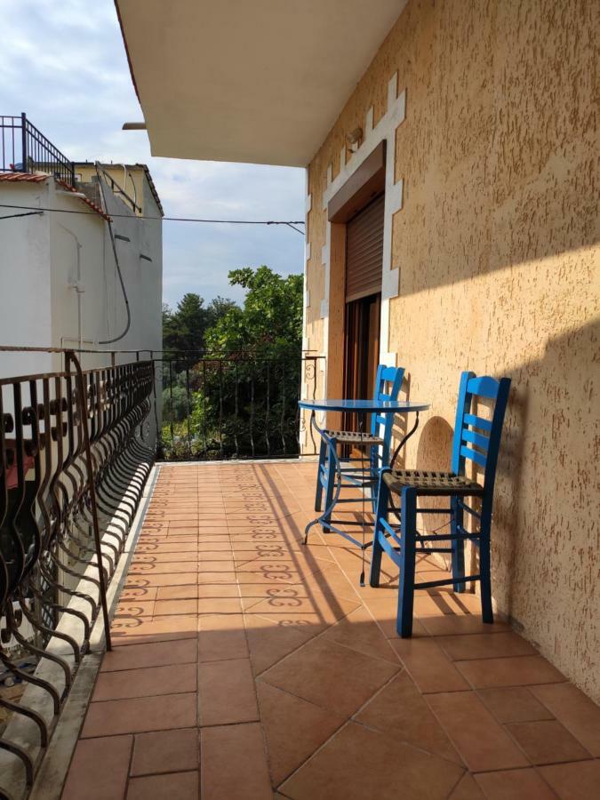 לימנאס Elpida Apartment מראה חיצוני תמונה