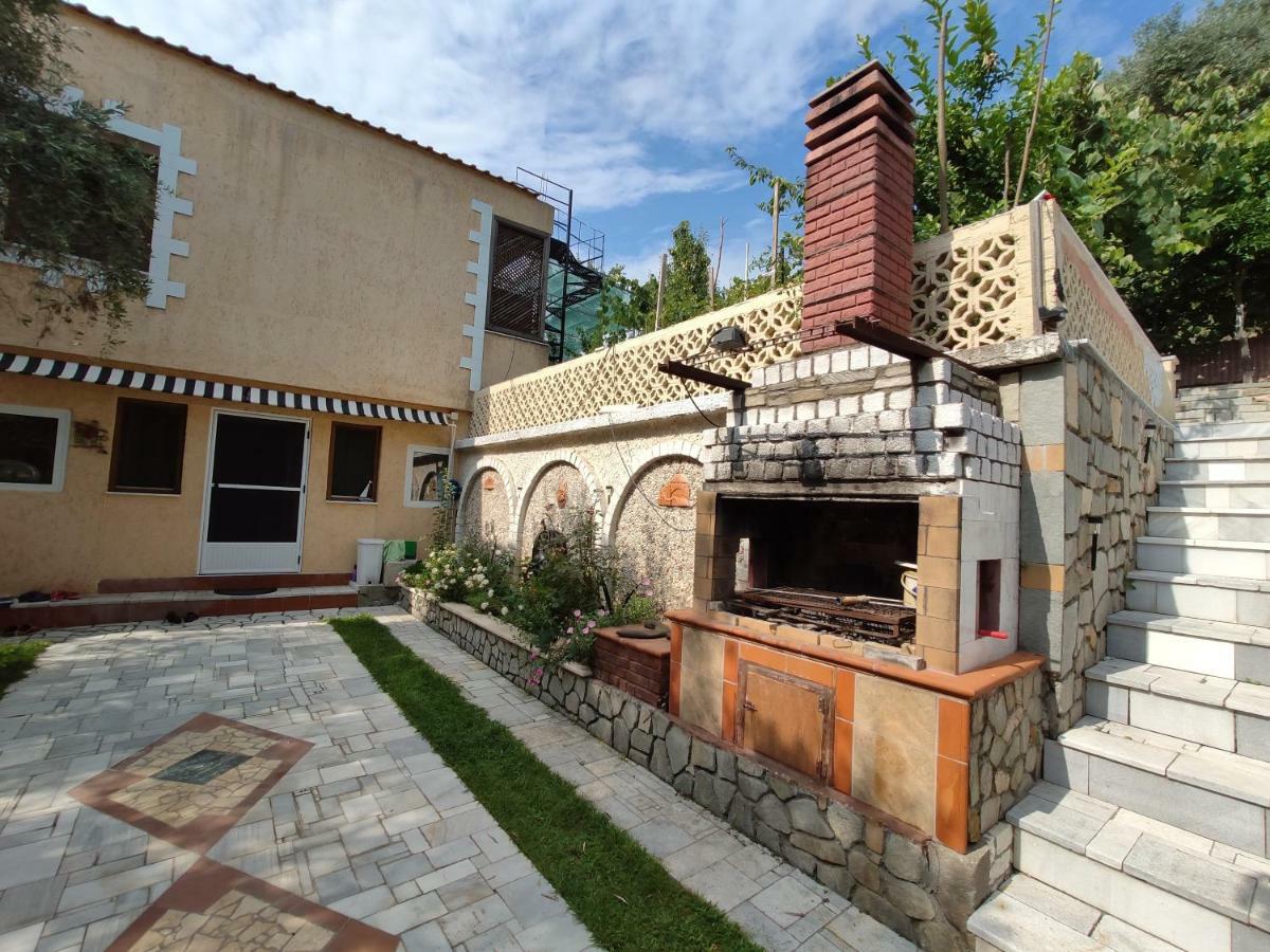 לימנאס Elpida Apartment מראה חיצוני תמונה
